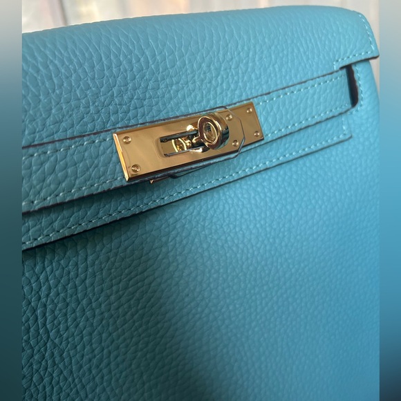 SUPER SALE‼️ Medium size sky blue color back pack adjustable - Picture 5 of 6